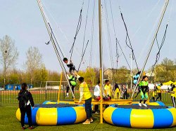 4 Person Inflatable Bungee Trampoline